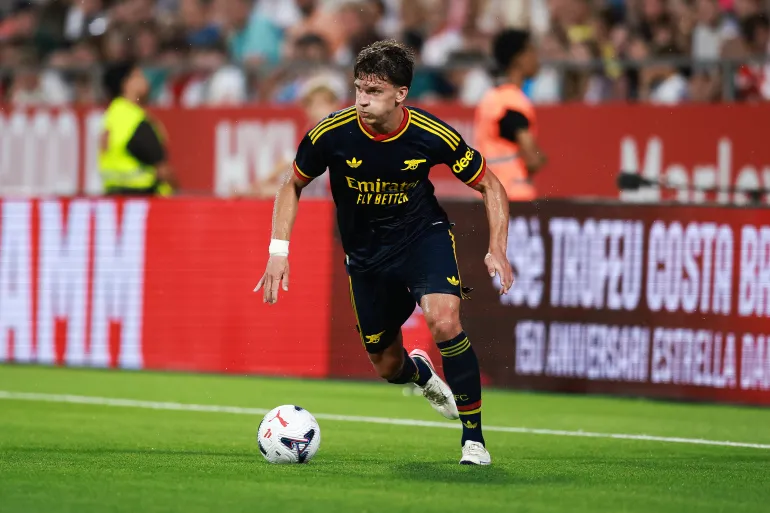 Tzolis Shines on Debut: Arsenal Secure Dominant 4-1 Victory Over Girona at Montilivi